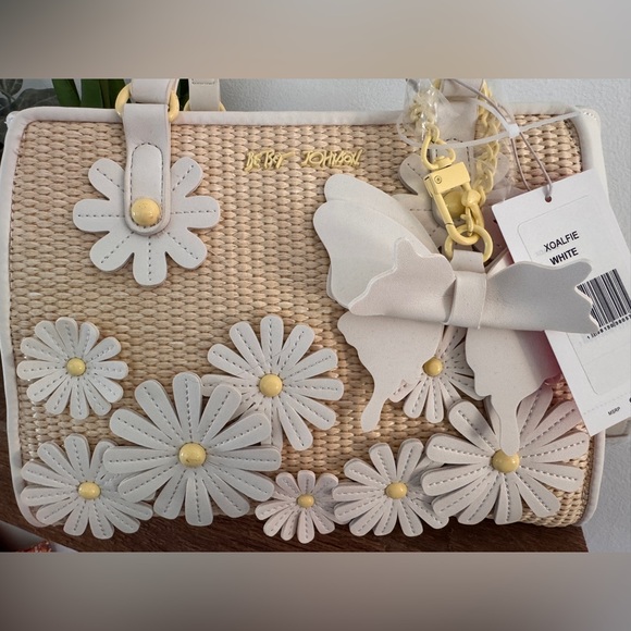 NWT Betsey Johnson Rafia Daisy Purse - Picture 3 of 9